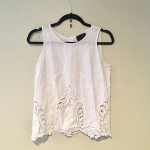 White sleeveless shirt